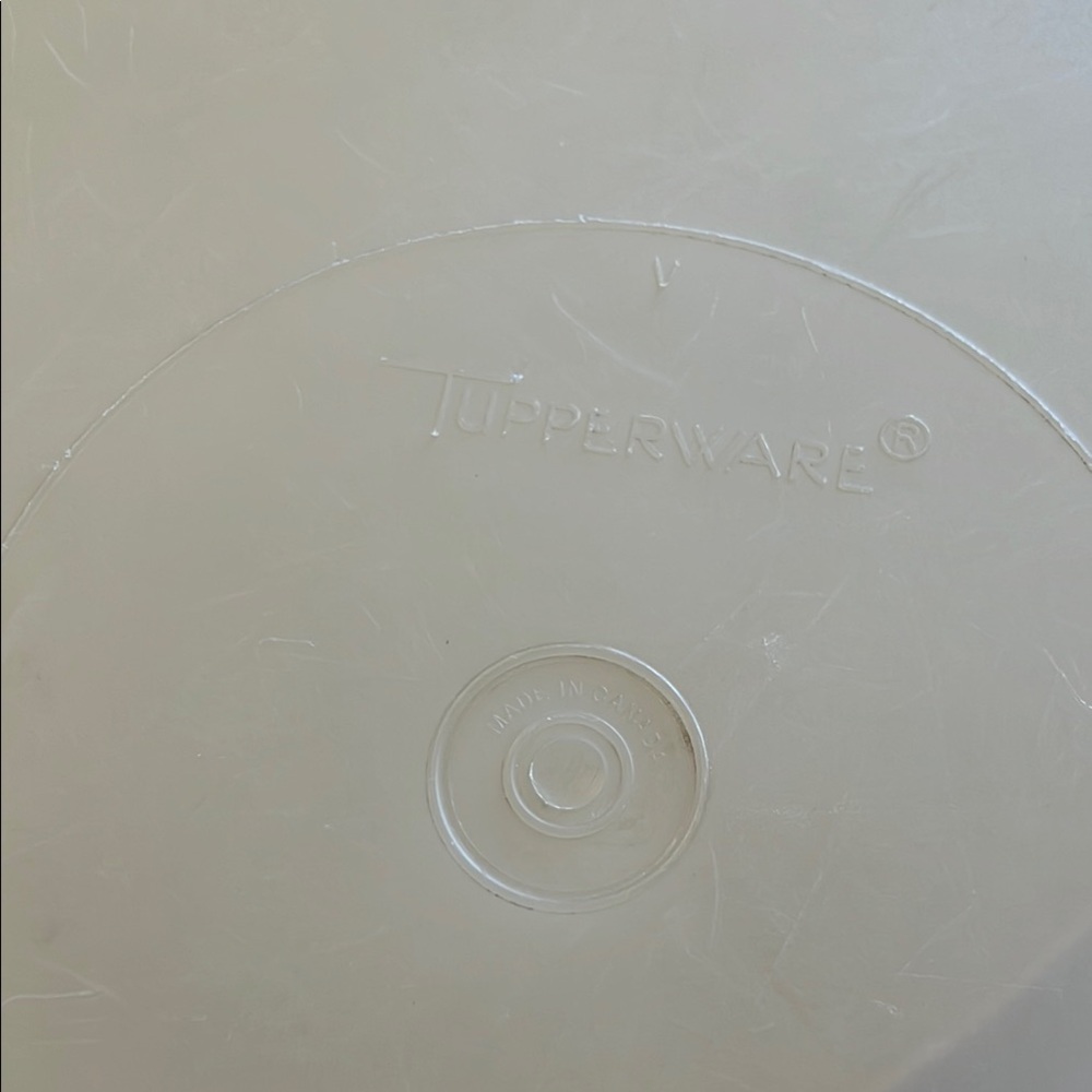 Tupperware Yellow Sectioned Tray - Picture 5 of 6